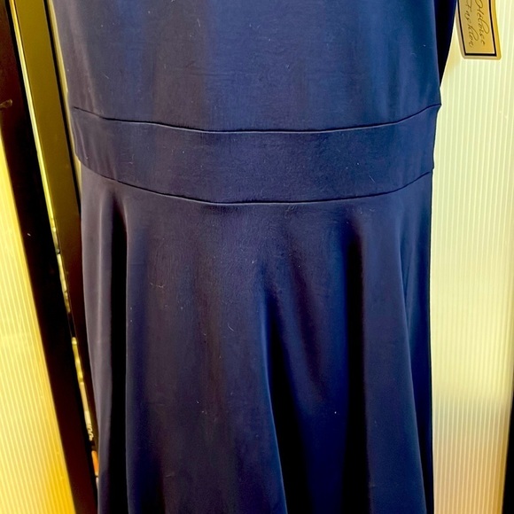 Heloise Scuba Blue/Black Lace top Dress. Size L. - Picture 3 of 8